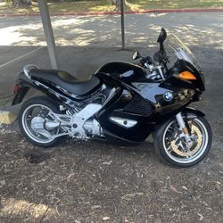 Got this BMW motorcycle clean title