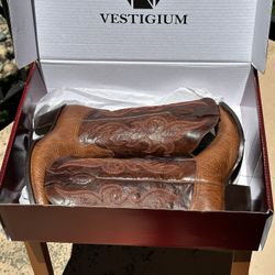 VESTIGIUM TAN SNIP TOE BISONT + 4 General Admission Tickets For The Rodeo