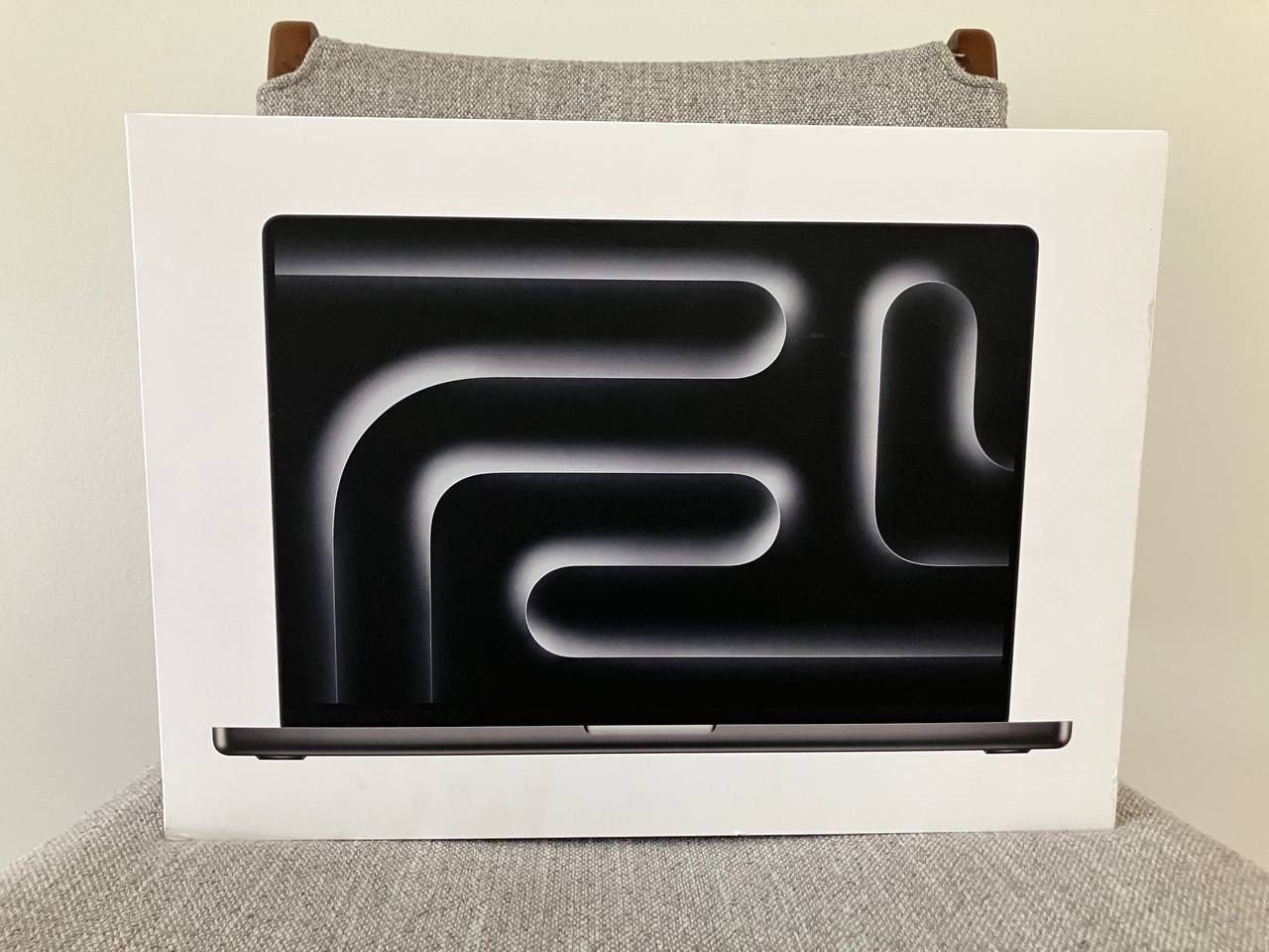 16-inch MacBook Pro w/ Apple M3 Pro Chip