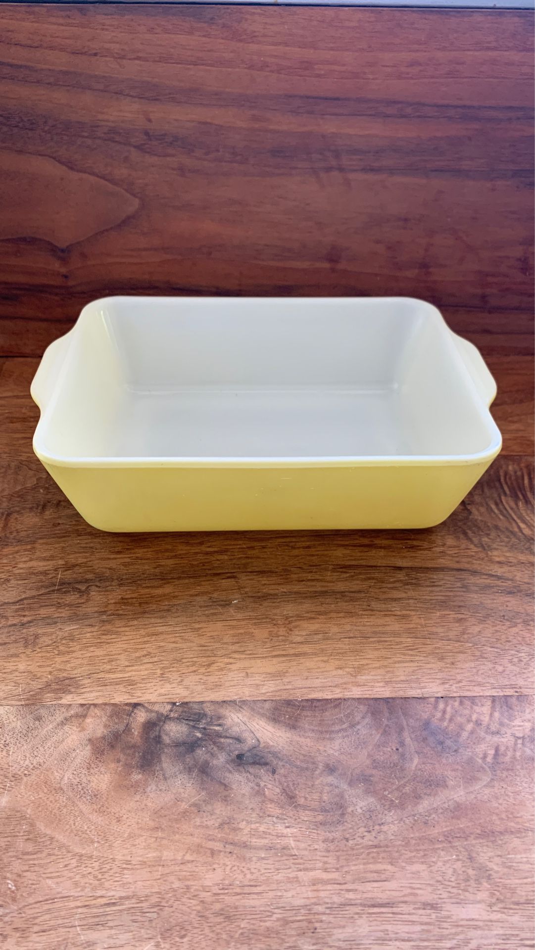 Pyrex vintage container