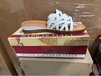 Easy street women’s Edda wedge sandals white size 7.5M
