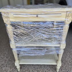 Ethan Allen End Table - MUST SELL ASAP