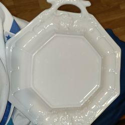 Red Cliff Ironstone Taureen Under plate Fine Chine