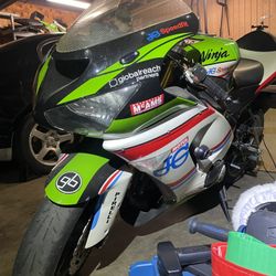 2005 Kawasaki ZX6R