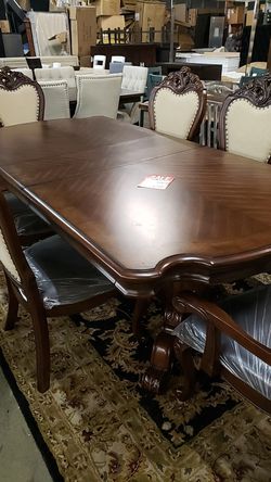 Formal dining table & 6 chairs