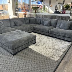 Bailey grey modular Sectional 