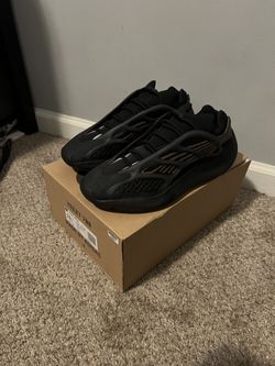 Yeezy 700 V3 Clay Brown