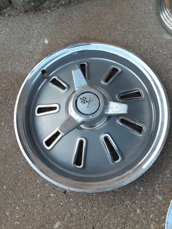15" 1964 Chevy corvette racing flag spinner hubcap