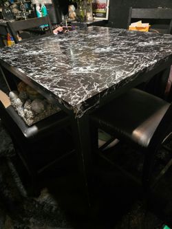 Dining table with chairs!