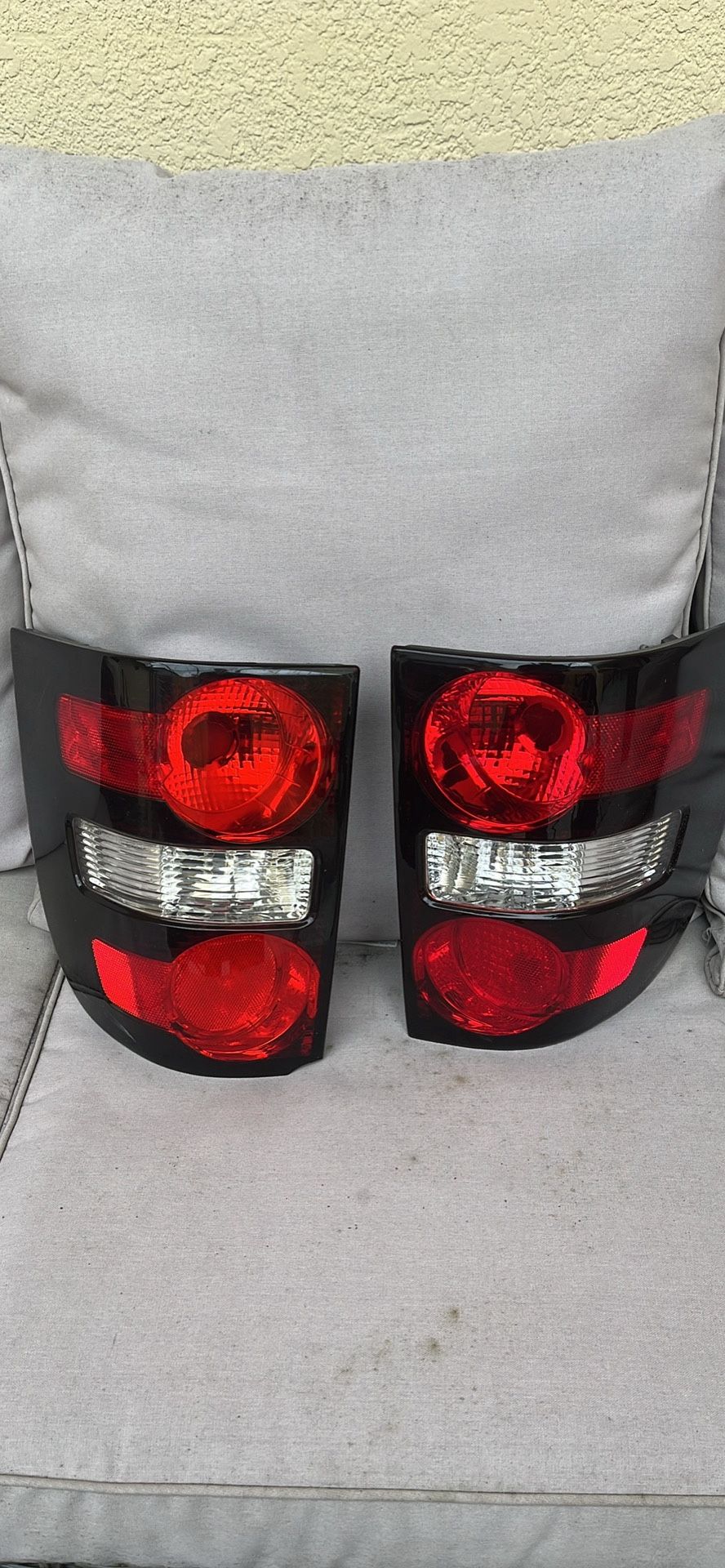 Ford Explorer Rear Light Assembly 