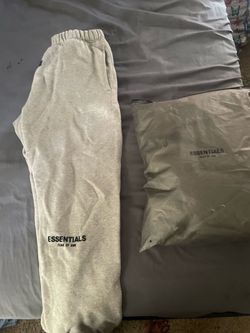 Essentials outfit basically new