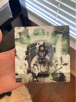 Lego Yeat minifigure