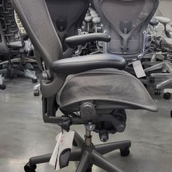Lighly Used Herman Miller Classic Aeron Size A Chair