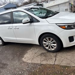 2015 KIA Sedona