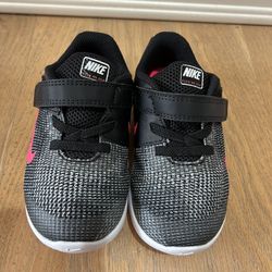 Brand New Toddler Nike Sneakers, Size 8C(Kids)