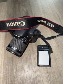 Canon EOS Rebel T5i DSLR Camera with 18-55mm Lens