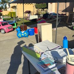 Garage Sale ! 