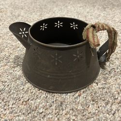 Small Tin with spout and  handle 