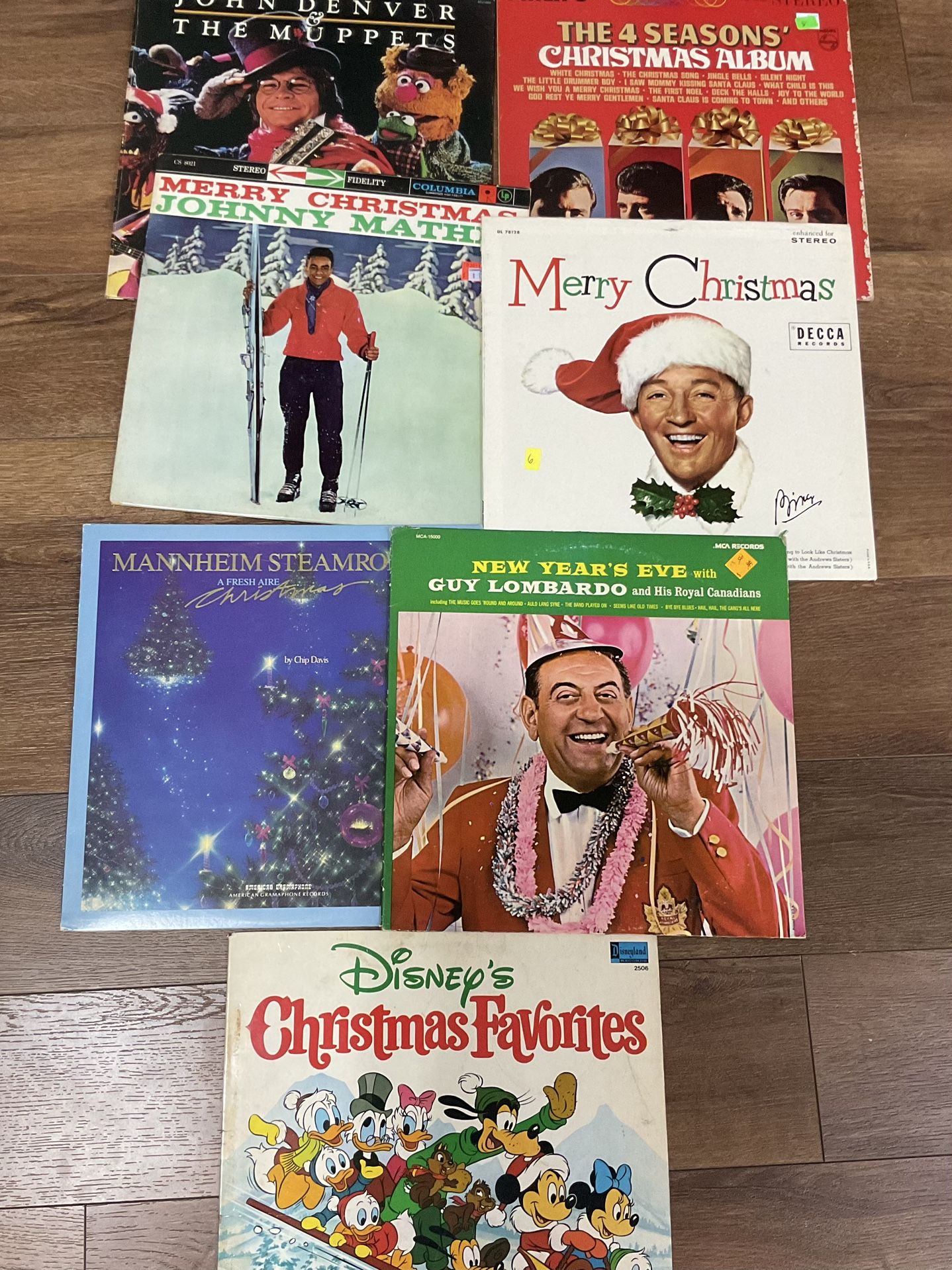 Hit Christmas vinyl record collection 7 Albums!