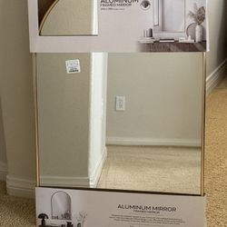 Hallway Entry Way Gold Framed Mirror 20”x30” New!