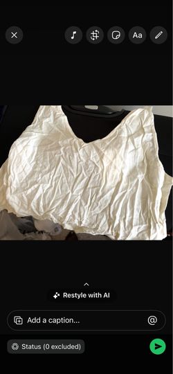 Women crop top