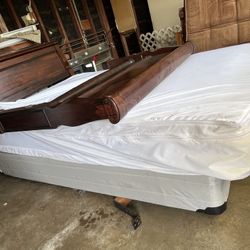 Beautiful full Size Sleigh Bed - With Free Mattress And Box Spring 