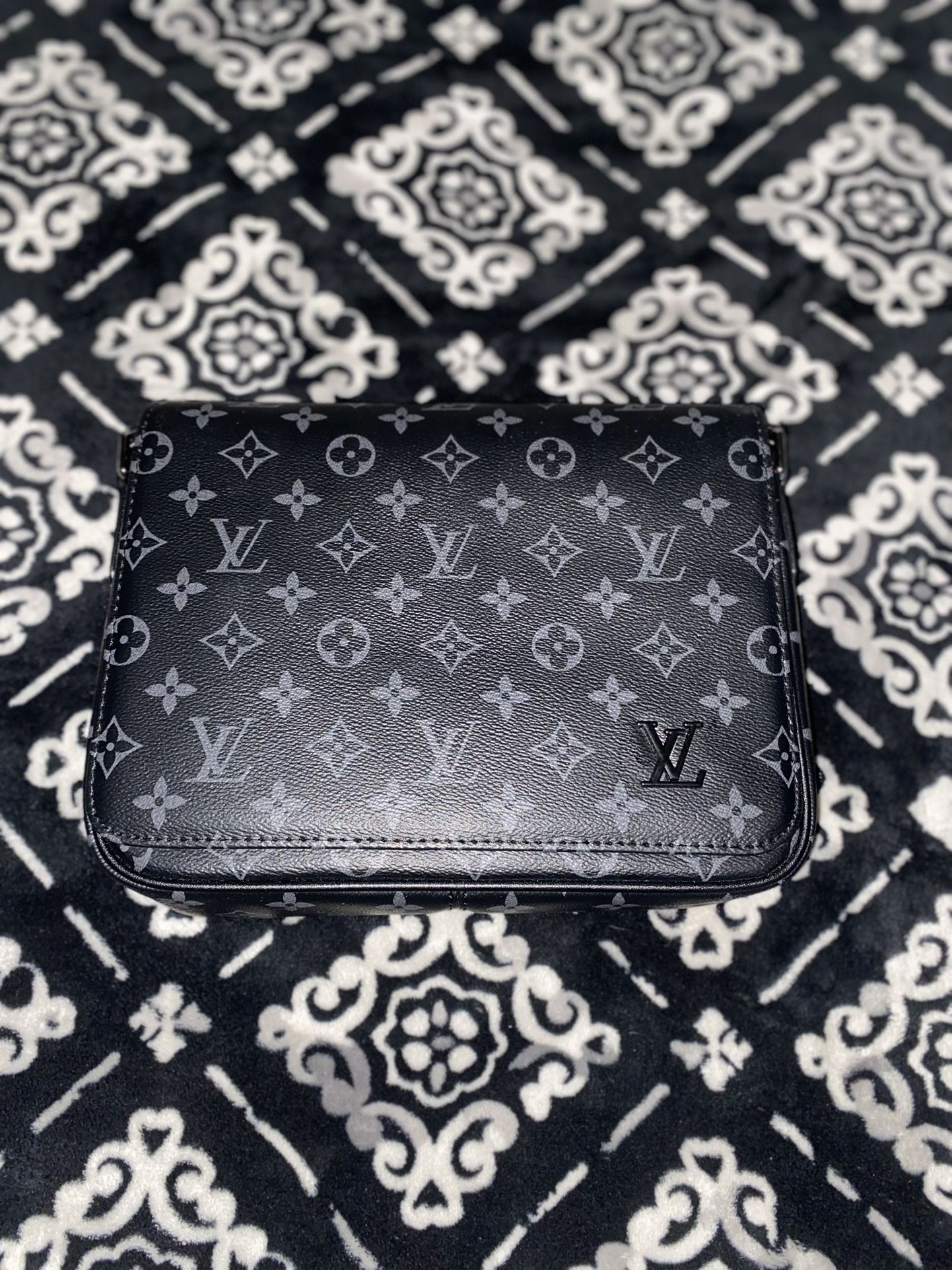 Loui Vuitton