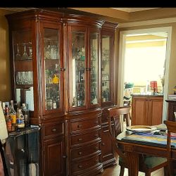 Beautiful Cherry Oak China Cabinet – $300 OBO