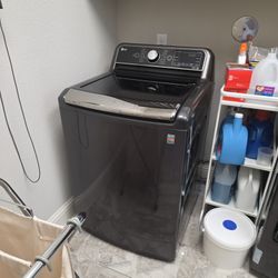 LG Washer And Gas Dryer Set