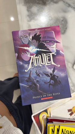 Amulet by kaza kibuishi