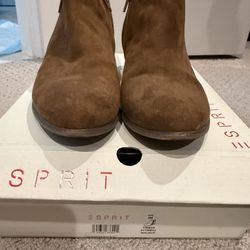 Esprit boots brown