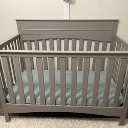 Delta Children 6-in-1 Crib