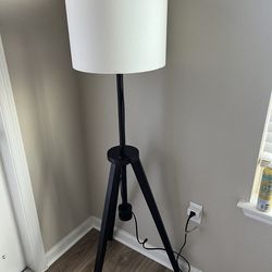 Brown Tripod lamp