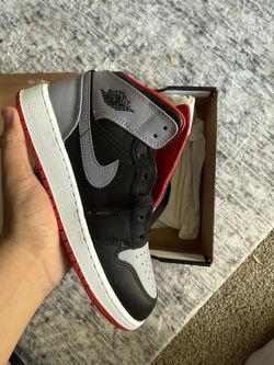 Kids Jordan 1 Mid 5.5 GS