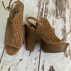 G BY GUESS FAUX WOOD PLATFORM HEELS
