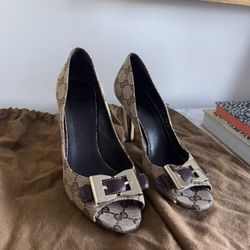 Vintage Gucci Monogram Canvas Leather Heels Pumps 7.5