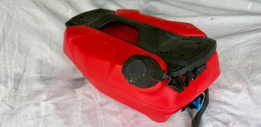 Linc 3 gallon gas containers for Sea Doos