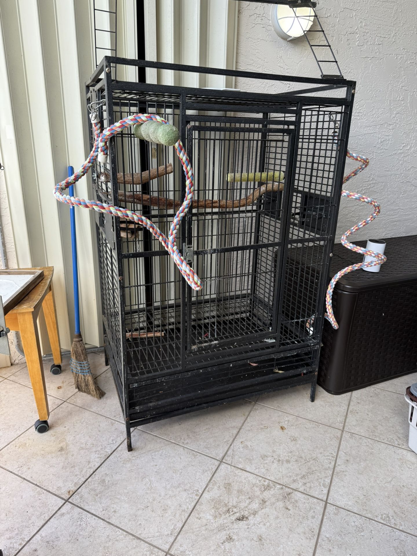 A closer look at Large Parrot Cage Plans With Rope Perches