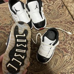 Jordan $45 Size 8 Cada Uno 45