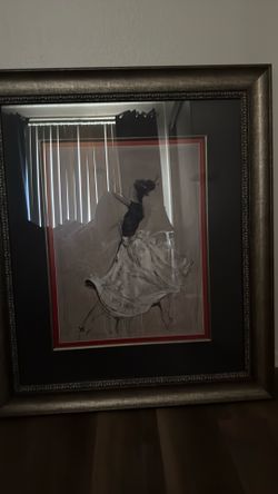 Large picture of great condition with ballerina on it