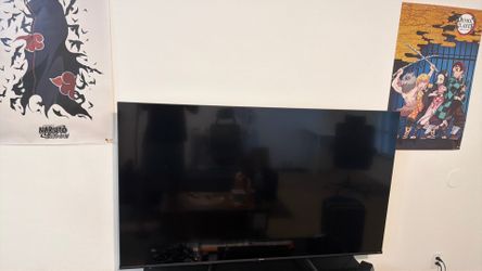 65” hisense UHD 4K with TV stand