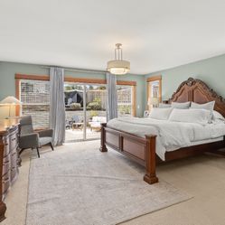 Bedroom Set (4 Items)