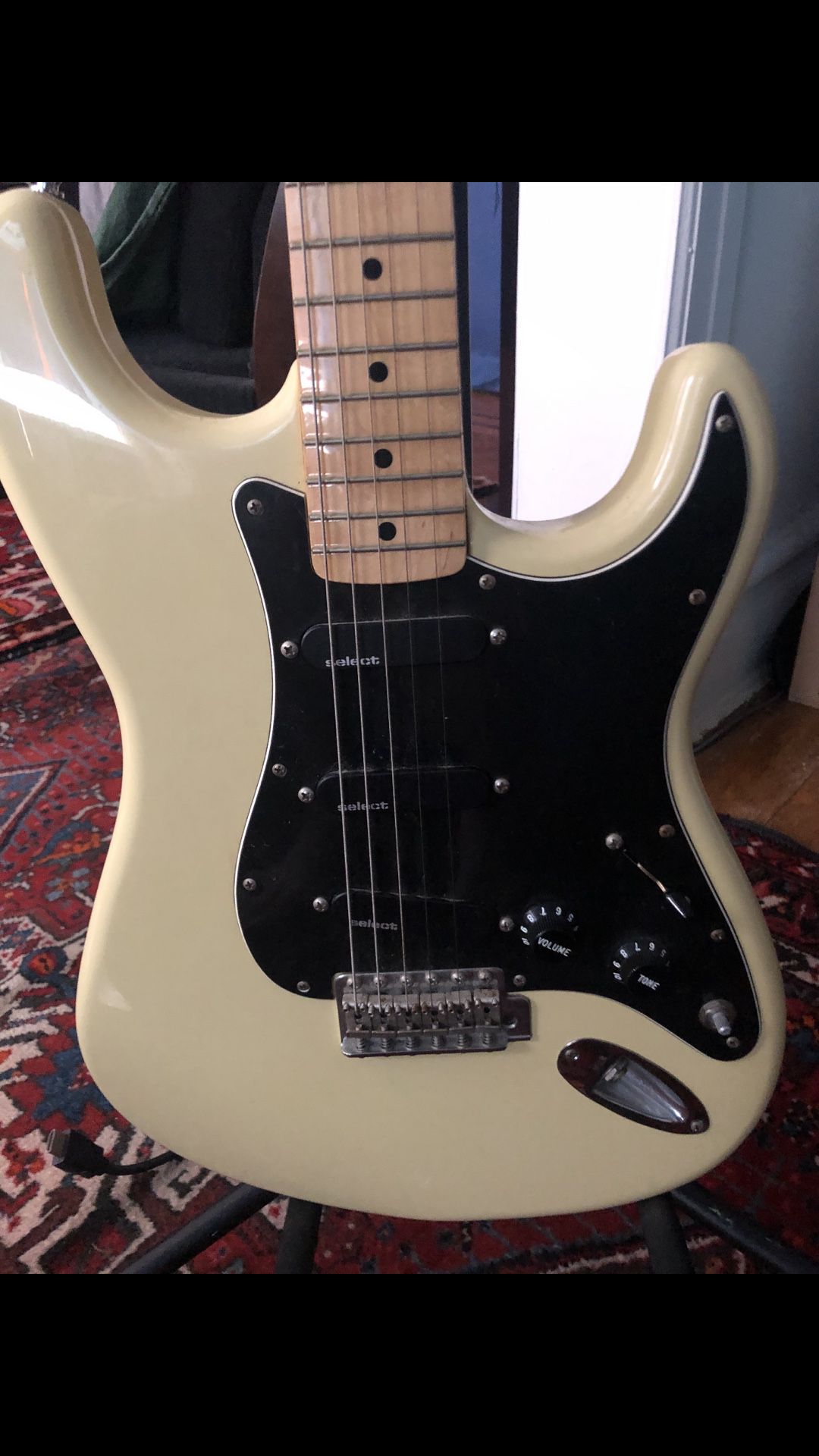 Custom Fender Stratocaster Guitar 🎸