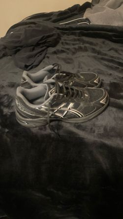 Black ASICS Size 9 Men’s