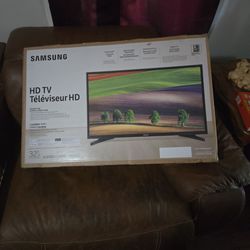 Samsung Smart TV 32 Inch