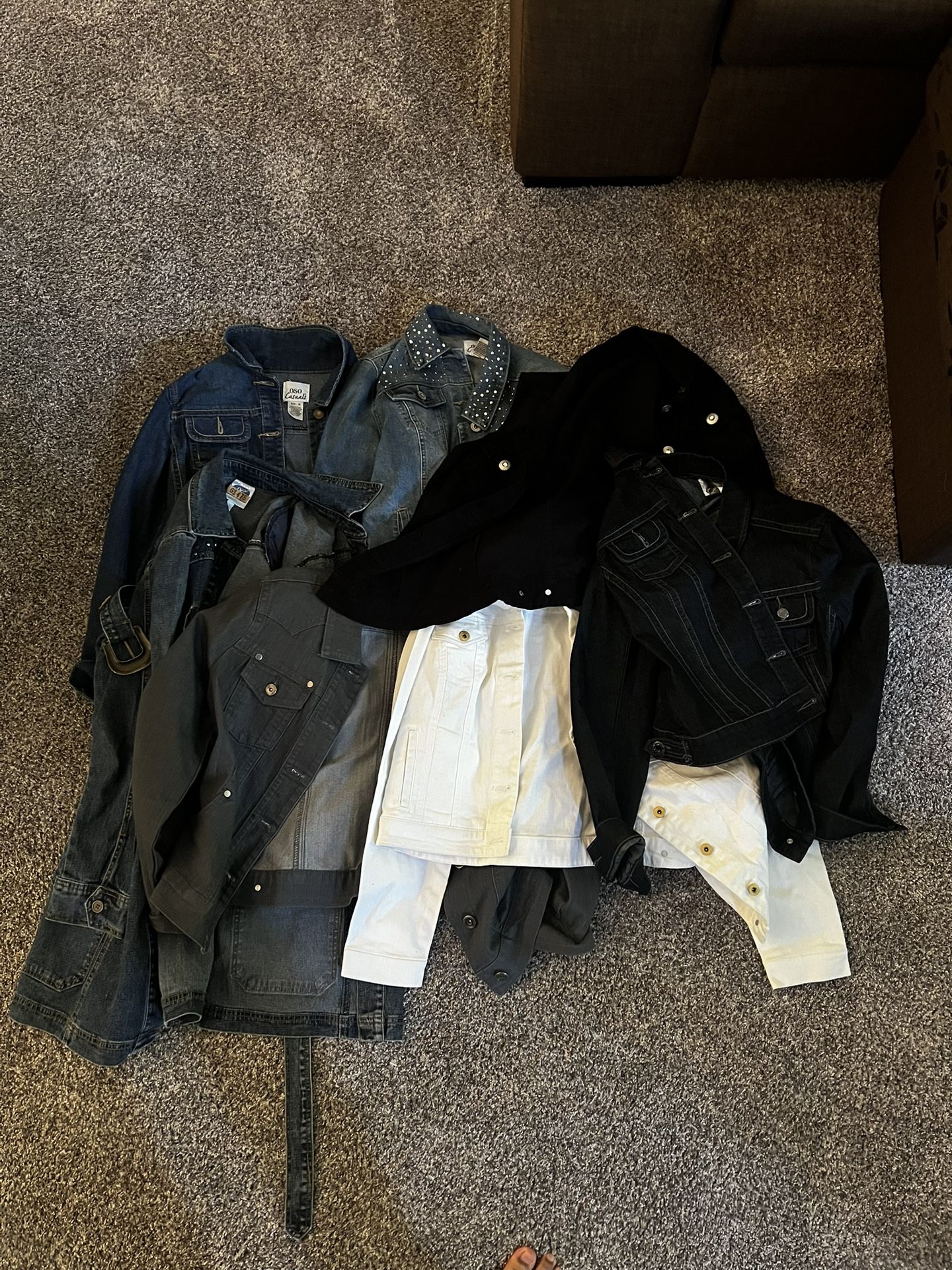 Womens Jean jackets - size small