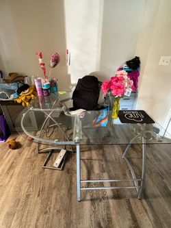 L-shaped computer desk