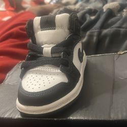 Size 3.5 baby shoes Jordan 1s
