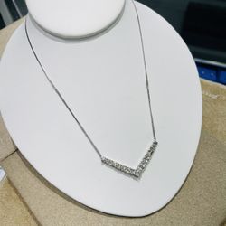 Gold Diamond Pendant And Chain