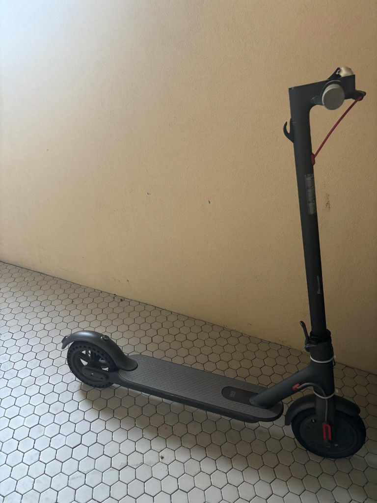 Xiamoi Electric Scooter 